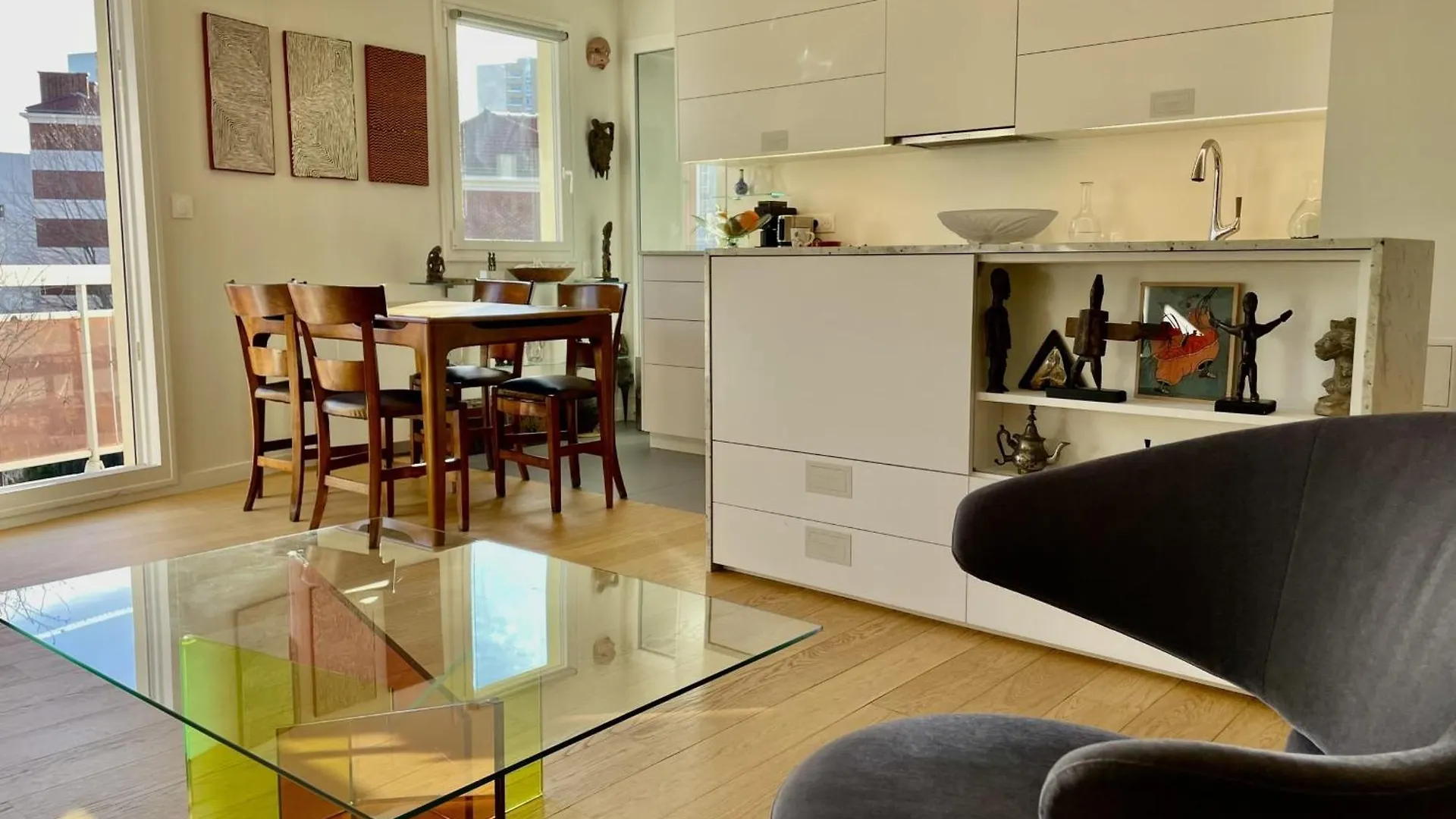 Apartment For 2 With Balcony In Paris 0*,