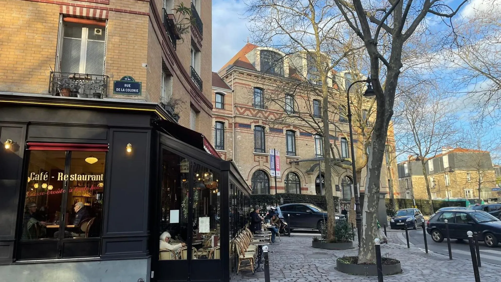 Apartment For 2 With Balcony In Paris