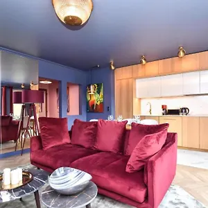 Apartment Luxury La Vie En Rose Jacuzzi Terrasse Parking, Paris