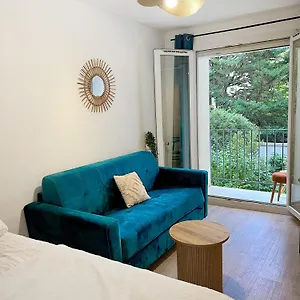Apartment Luxe Chic Aux Buttes-aux-cailles A 5min Du Metro, Parking Prive Disponible, Paris