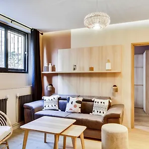 Apartment 198 Emma - Superb In, Paris