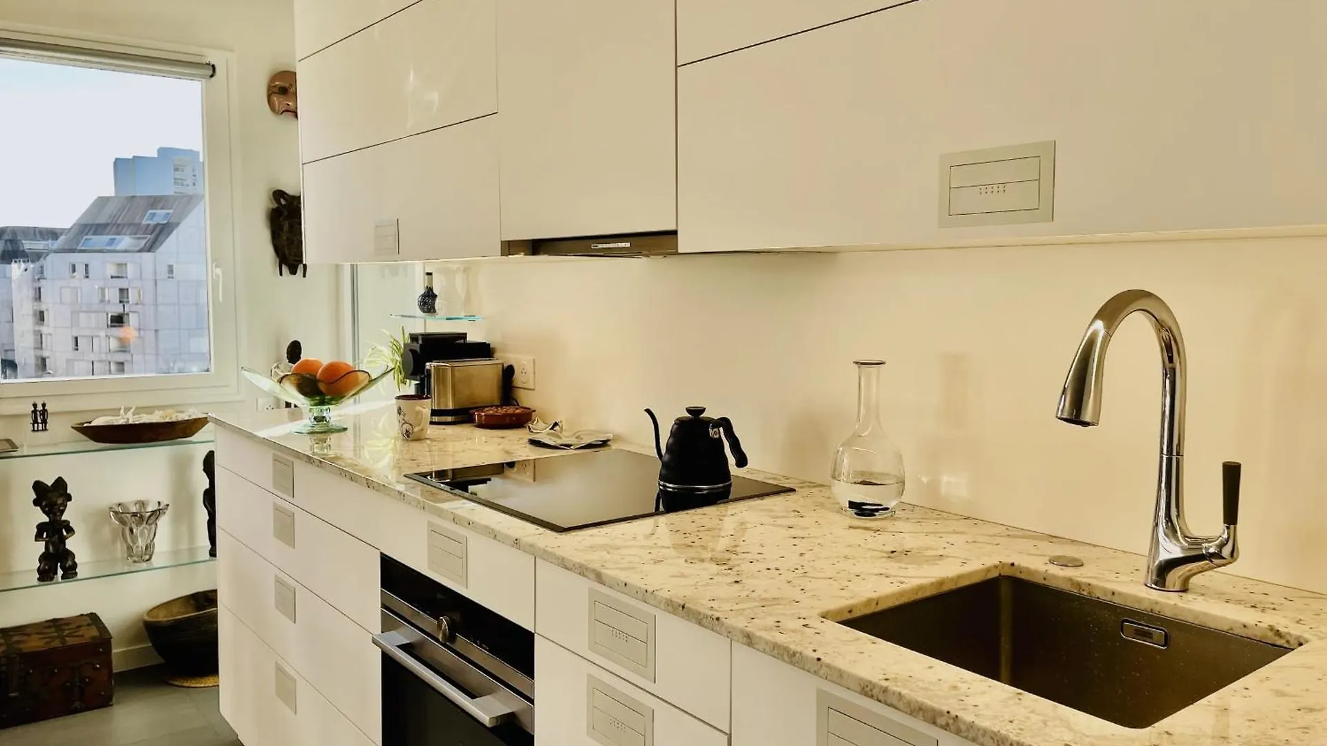 Apartment For 2 With Balcony In París